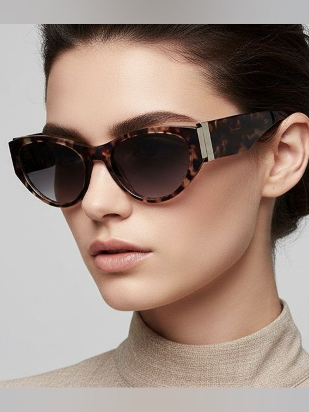 Tortoiseshell Cat-Eye Sunglasses with Gradient Lenses - Brown CL9188-02